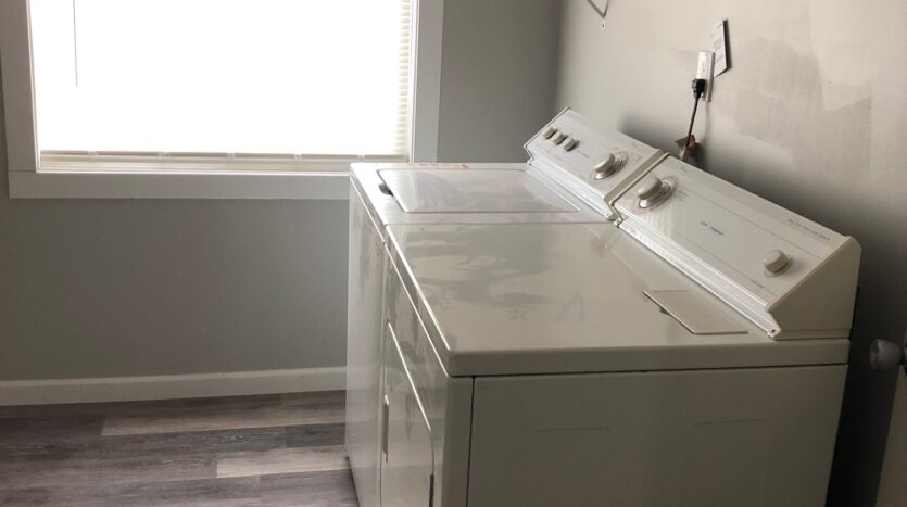 Laundry Room in Independence, Iowa Rental House